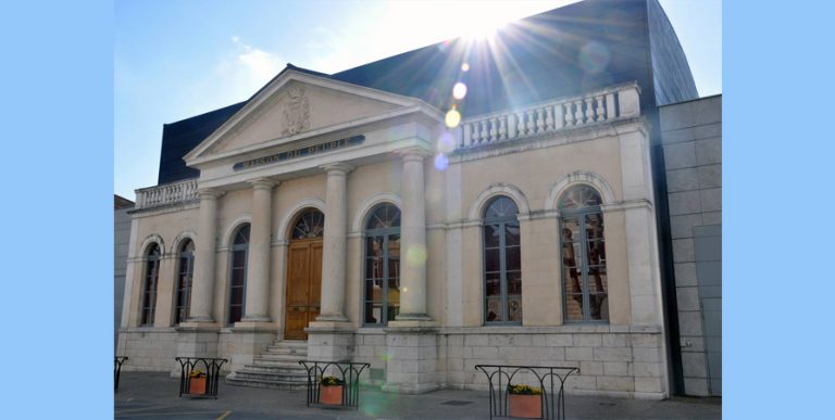 Theatre maison du pleuple Millau 2